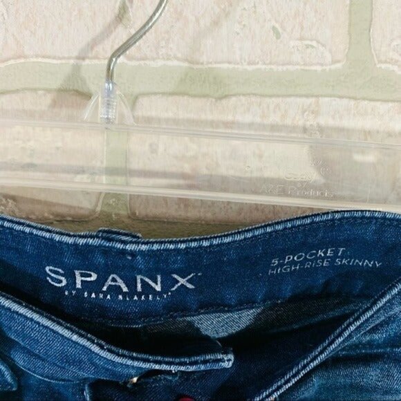 SPANX Five Pocket High Rise Skinny Jeans Size 27 - Picture 11 of 12